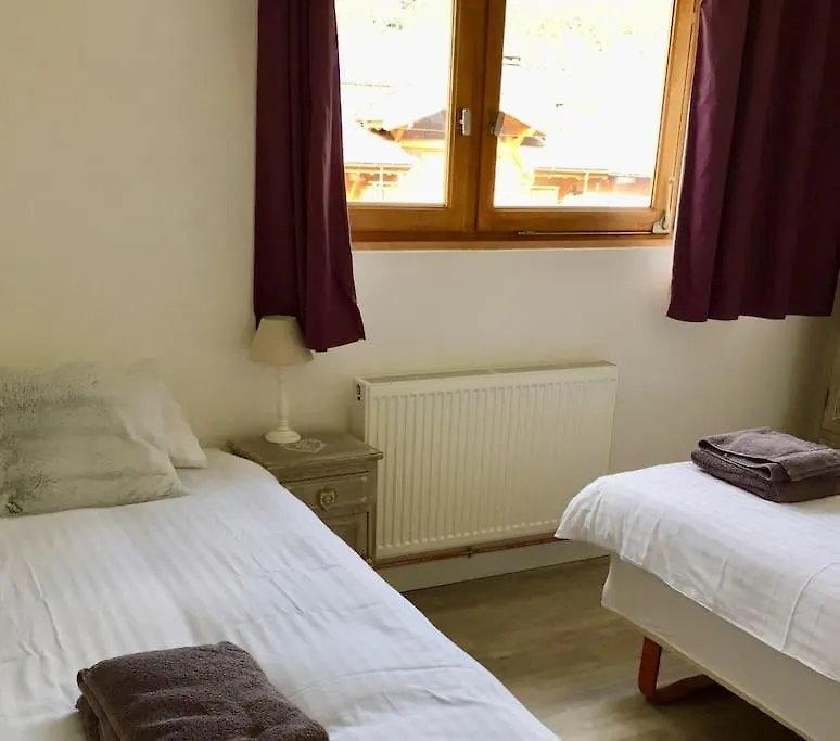 Jangilau - Large, Triple Aspect Apartment In Central Morzine