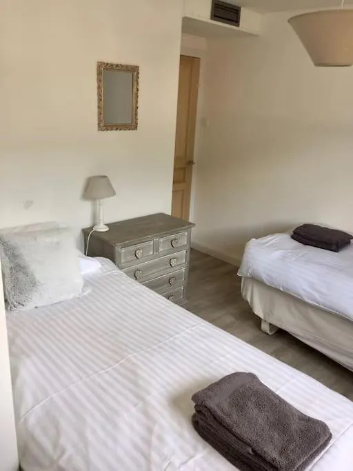 Jangilau - Large, Triple Aspect Apartment In Central Morzine