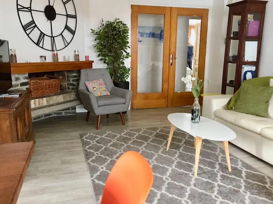 Jangilau - Large, Triple Aspect Apartment In Central Morzine