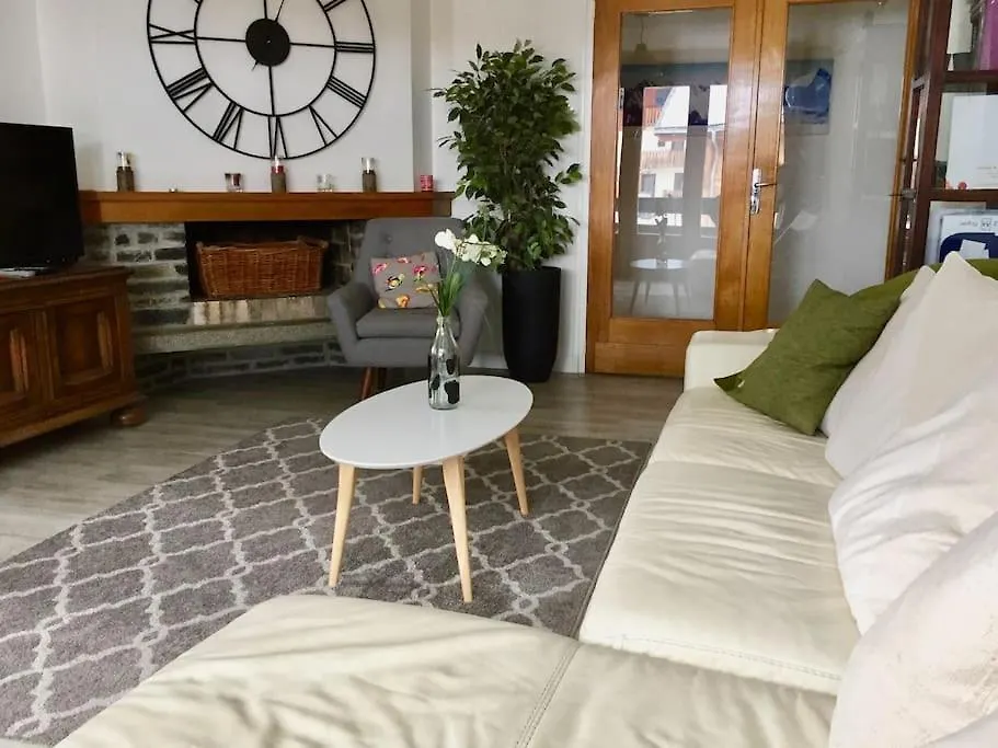 Jangilau - Large, Triple Aspect Apartment In Central Morzine