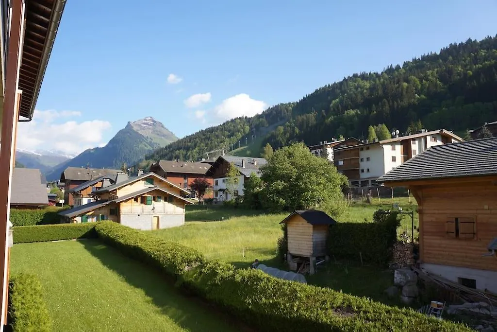 Jangilau - Large, Triple Aspect Apartment In Central Morzine 0*,  France