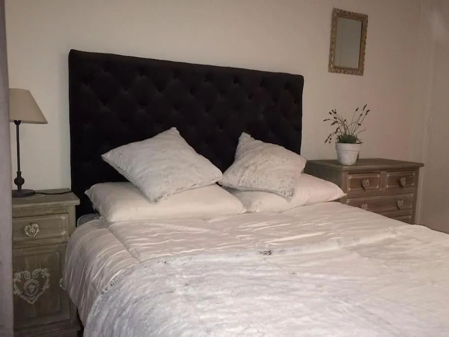 Jangilau - Large, Triple Aspect Apartment In Central Morzine
